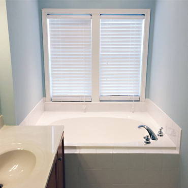 master soaking tub